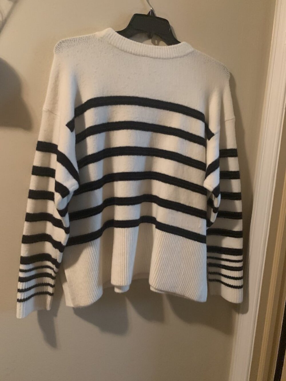 Sweater - Picture 2 of 7